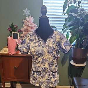 Women Scrub Tops Size M